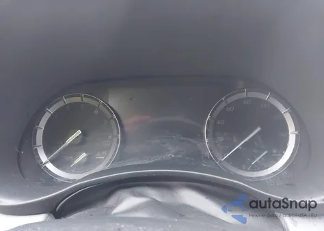 2020 Toyota Highlander Xle z USA, uszkodzony, nr VIN 5TDHZRBH8LS009983